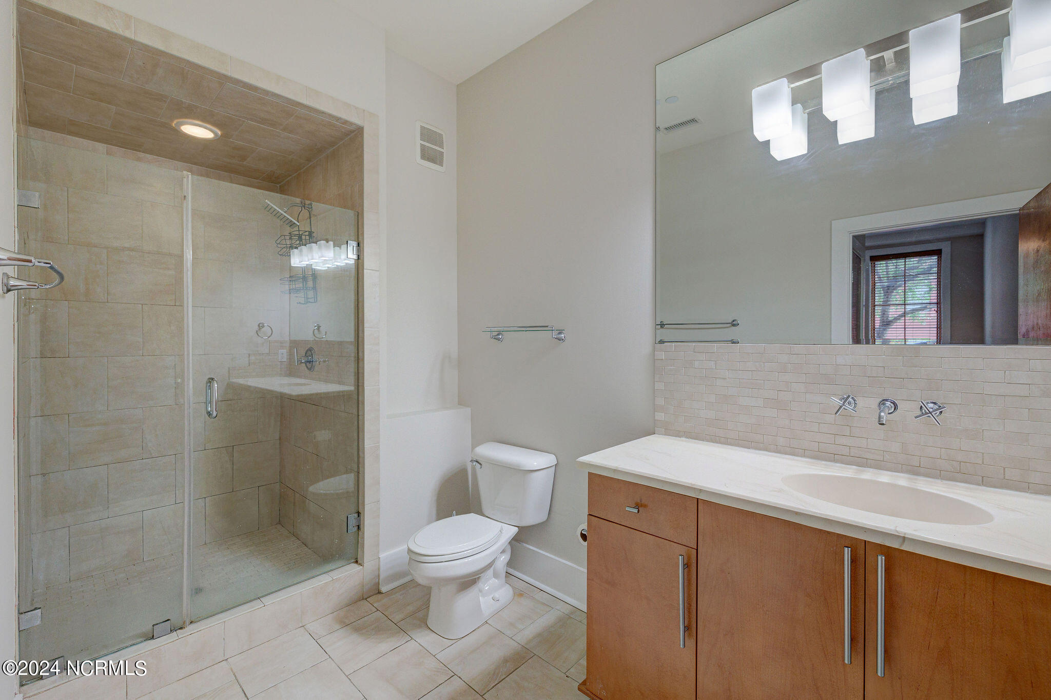 801 N 4th Street, 202