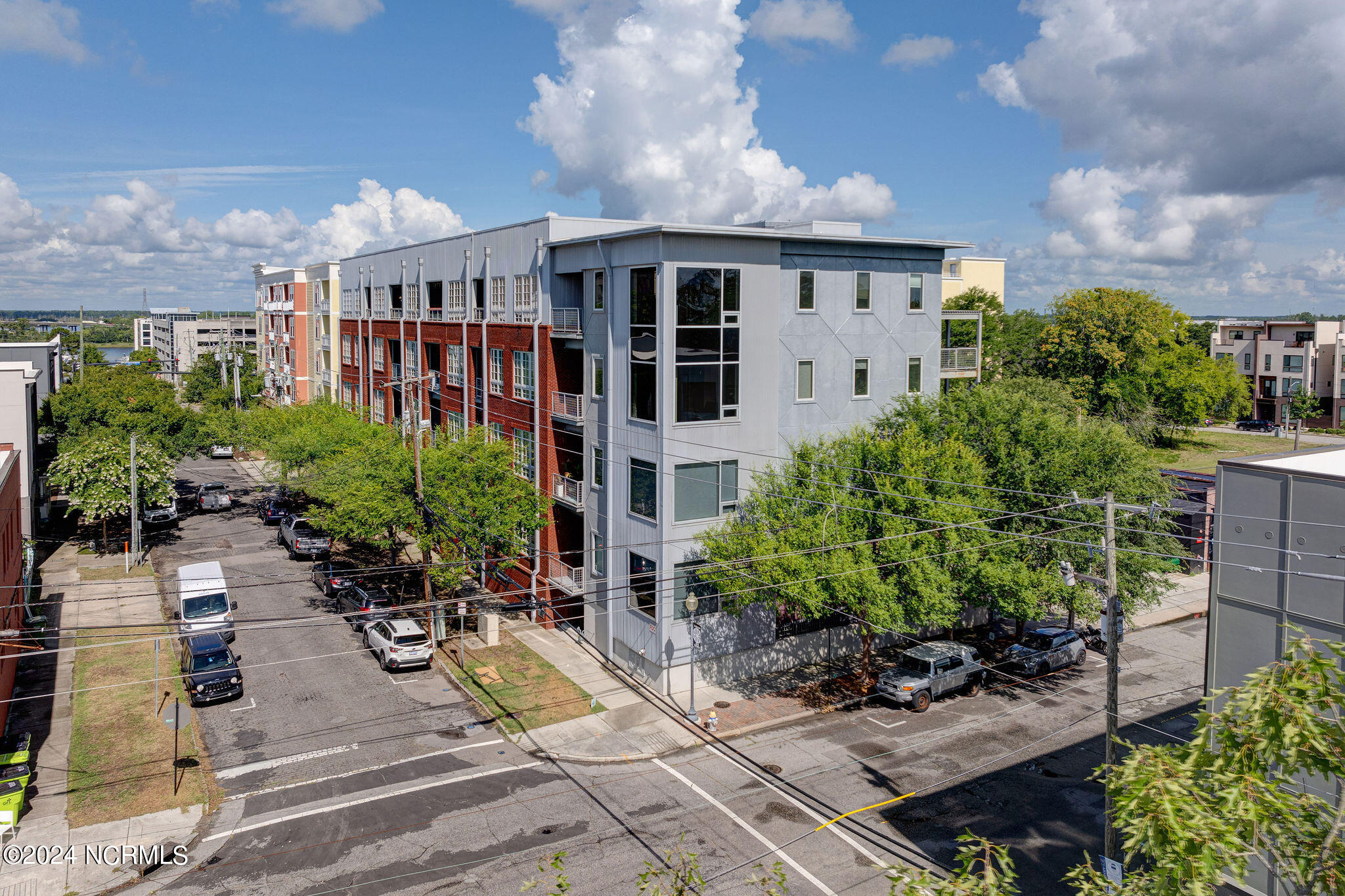 801 N 4th Street, 202