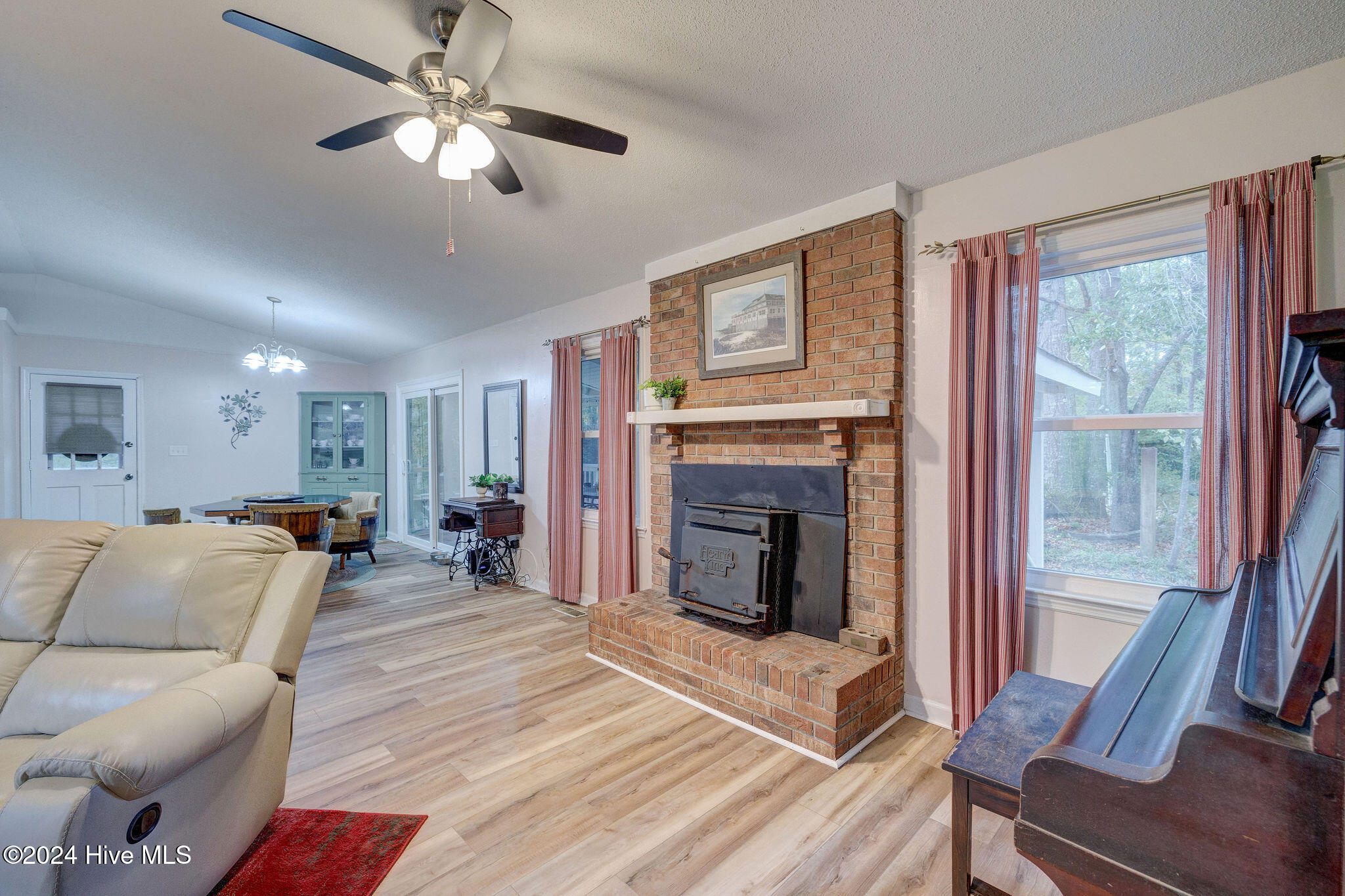 125 Mark Twain Drive