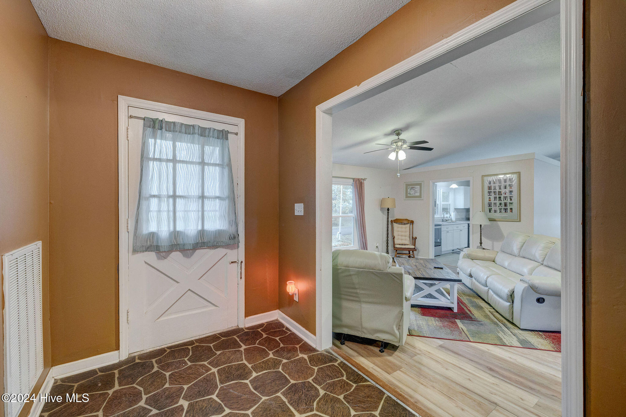 125 Mark Twain Drive