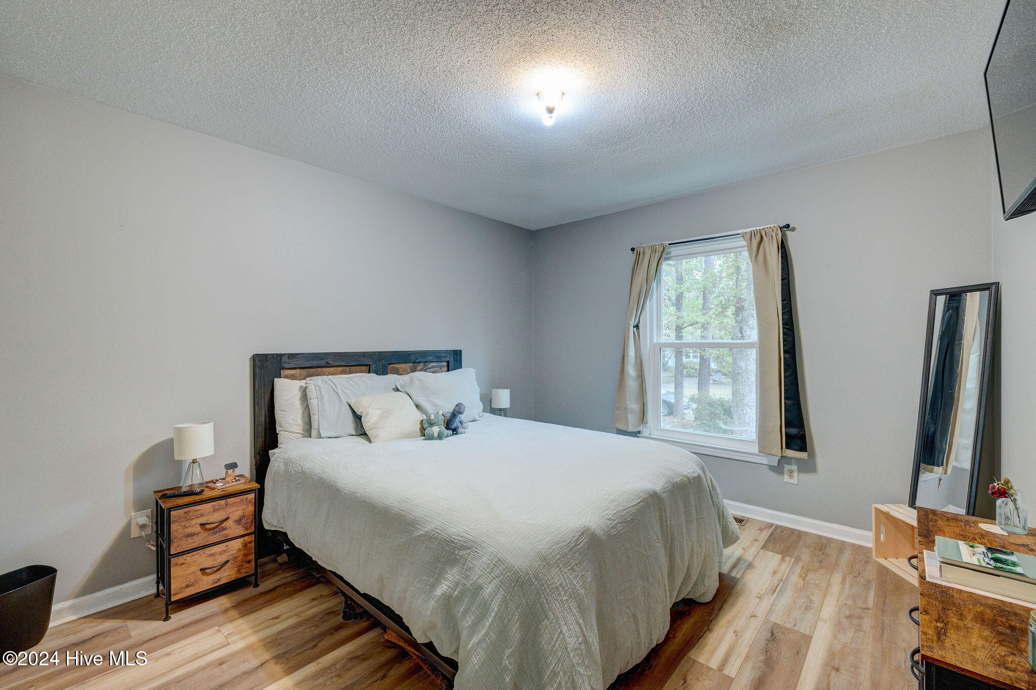 125 Mark Twain Drive