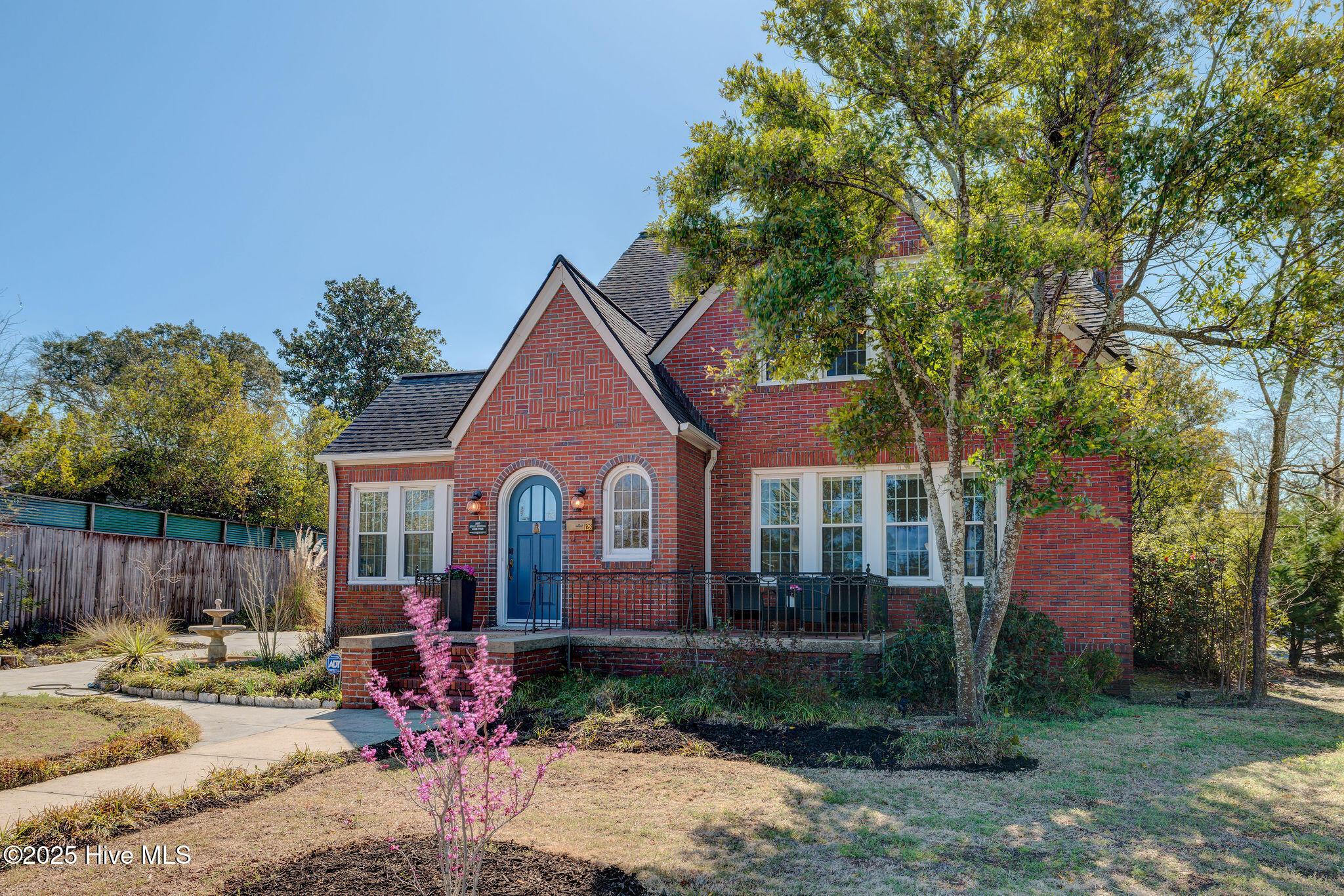 128 Northern Boulevard