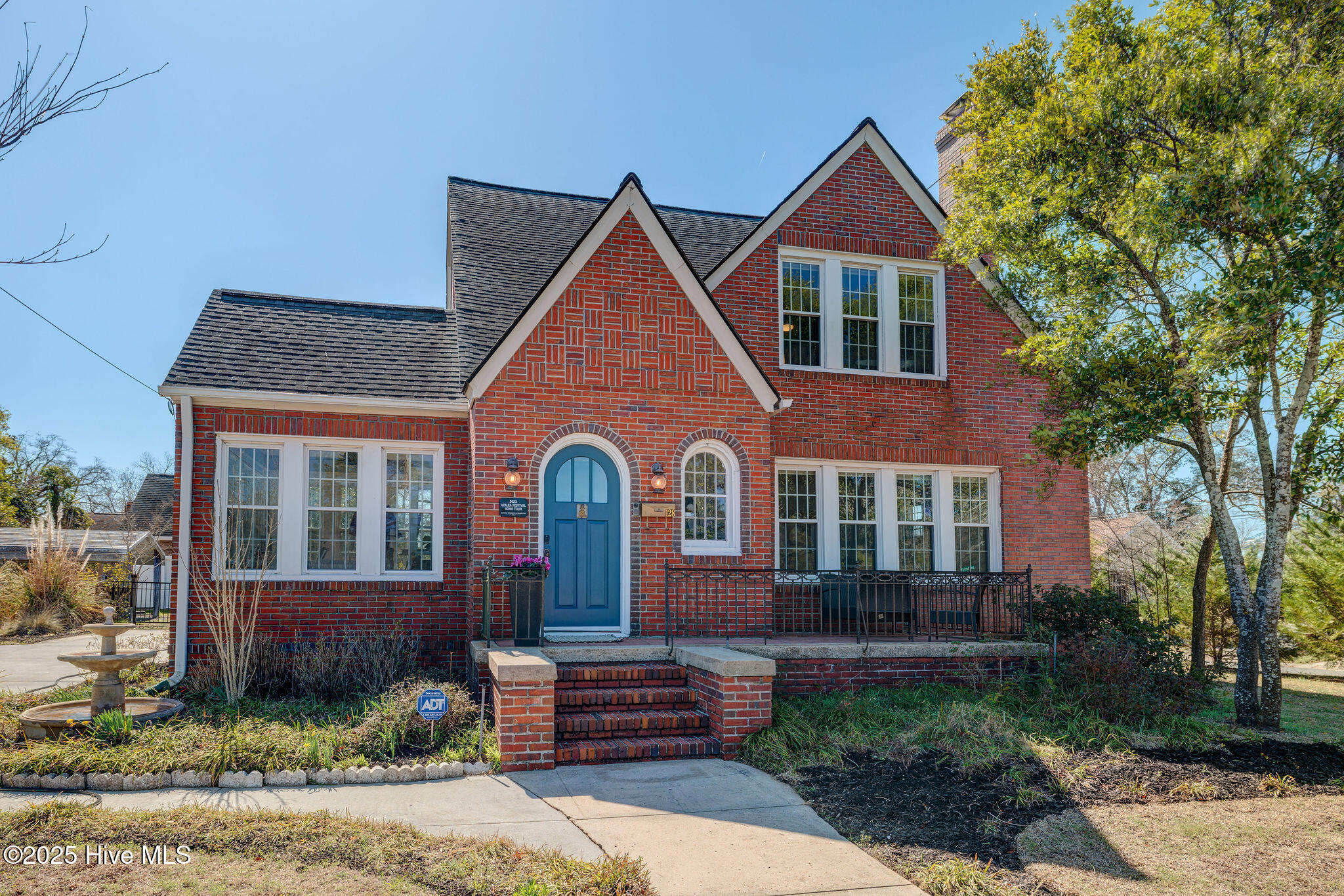 128 Northern Boulevard