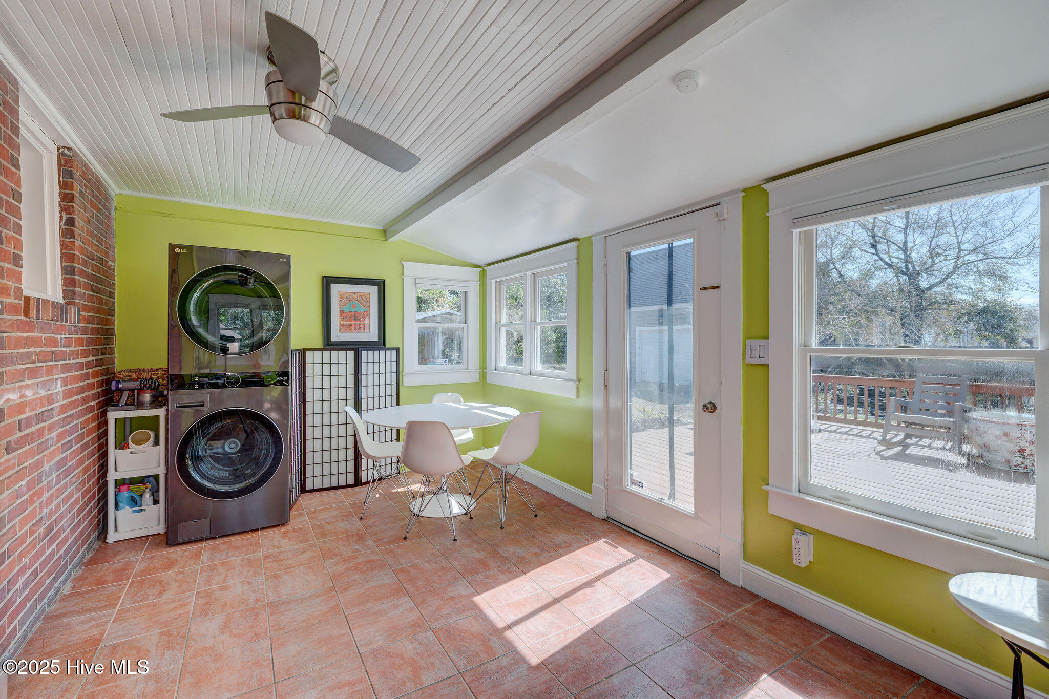 128 Northern Boulevard