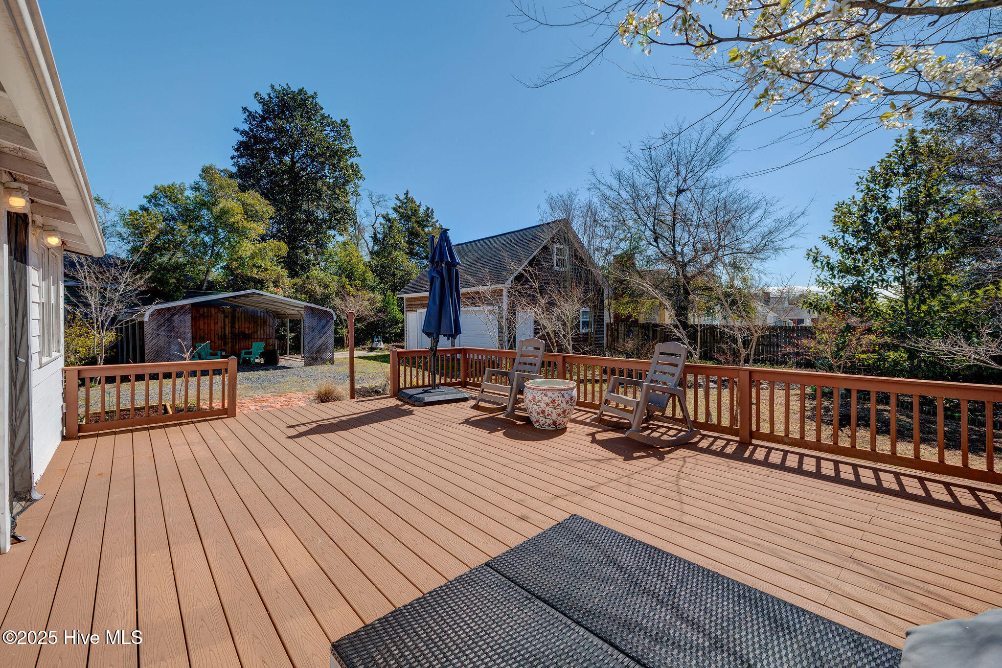 128 Northern Boulevard