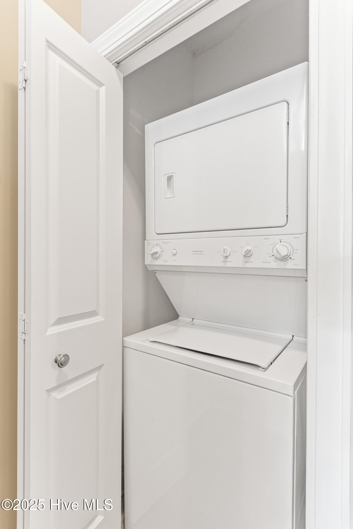 1115 Mackerel Lane 2