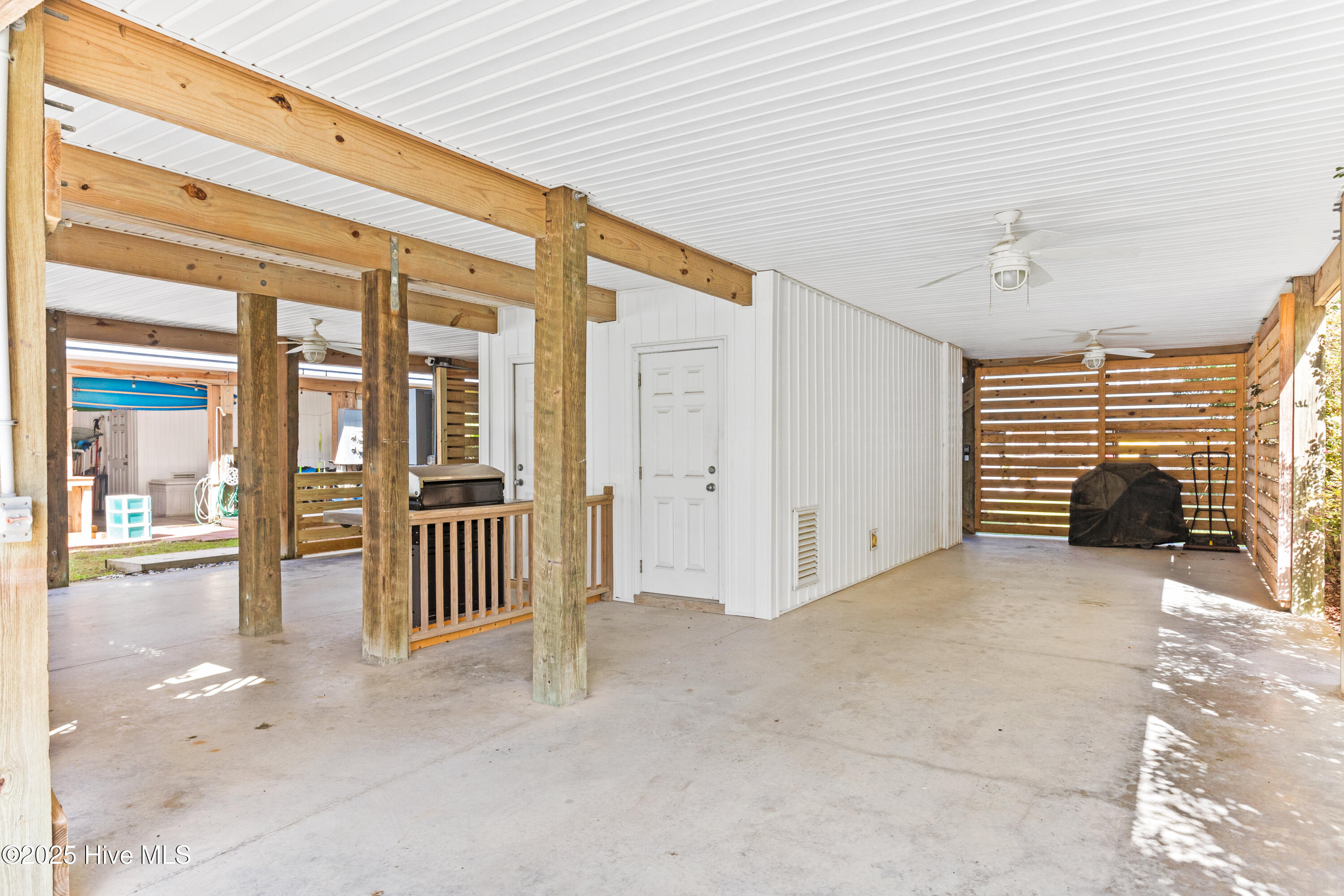1115 Mackerel Lane 2