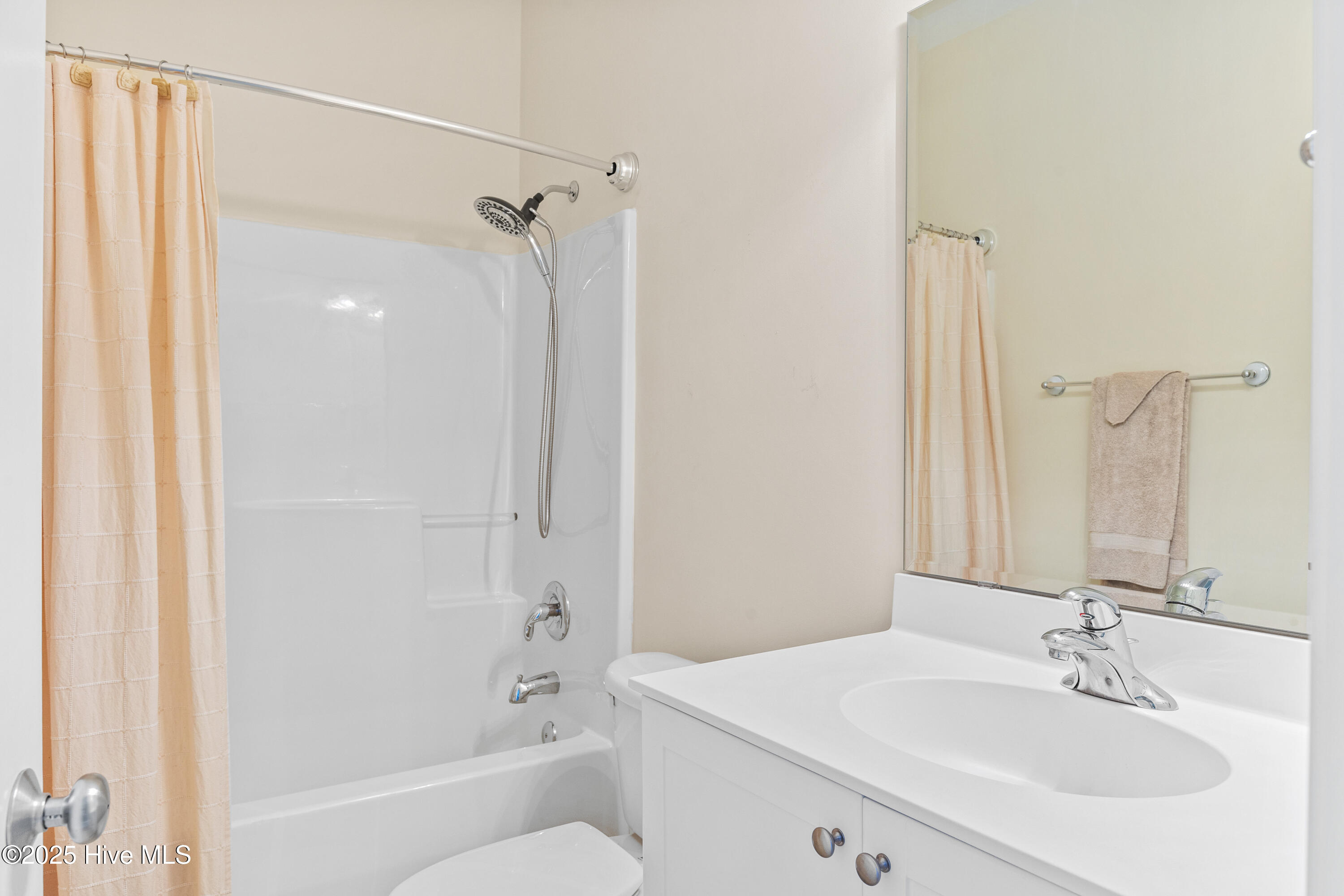 1115 Mackerel Lane 2