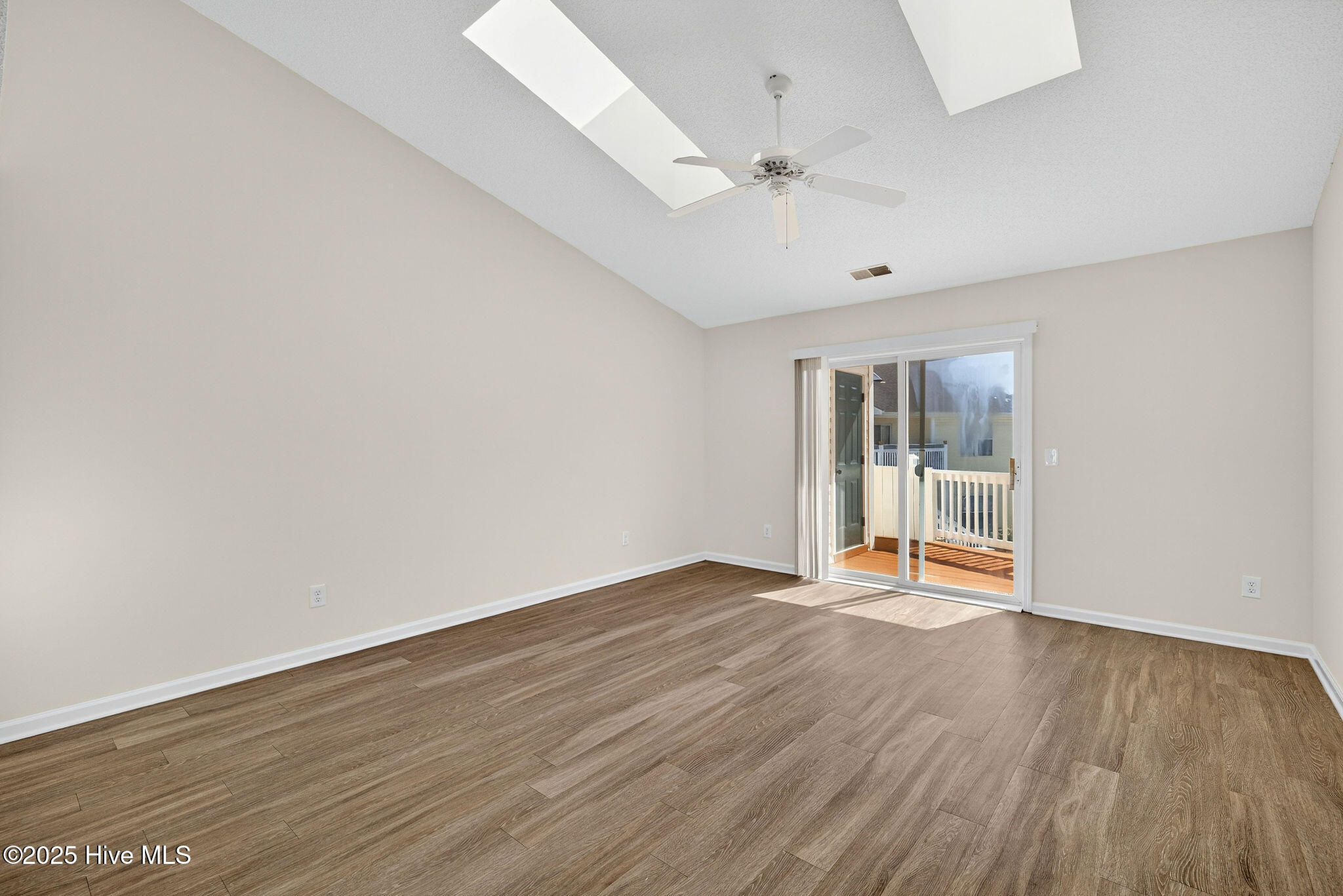 4629 Mcclelland Drive, T-202, Wilmington Unit: T-202