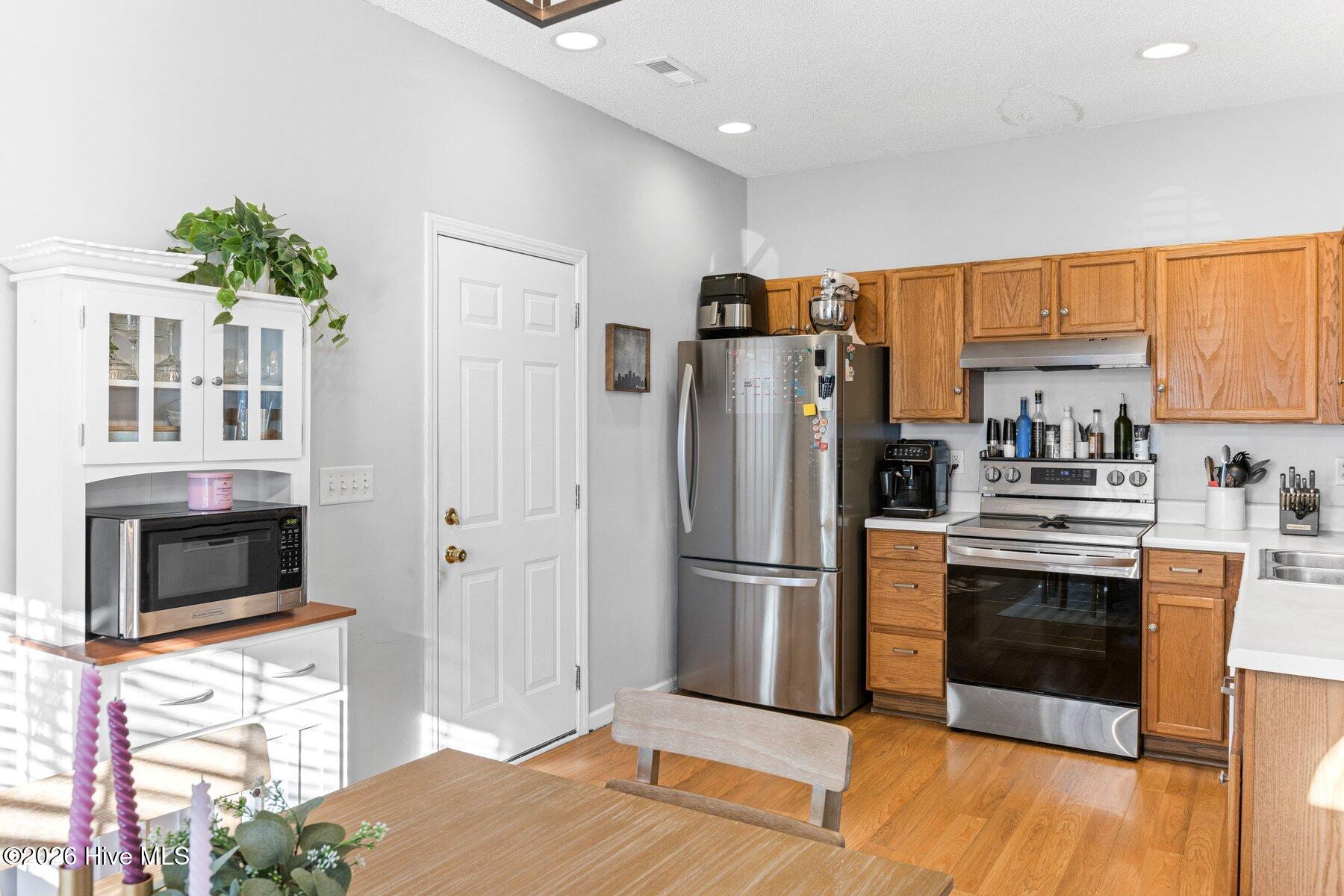 6611 Wheatfields Court