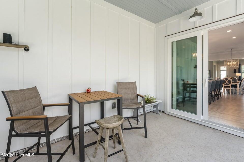 332 Cornubia Drive