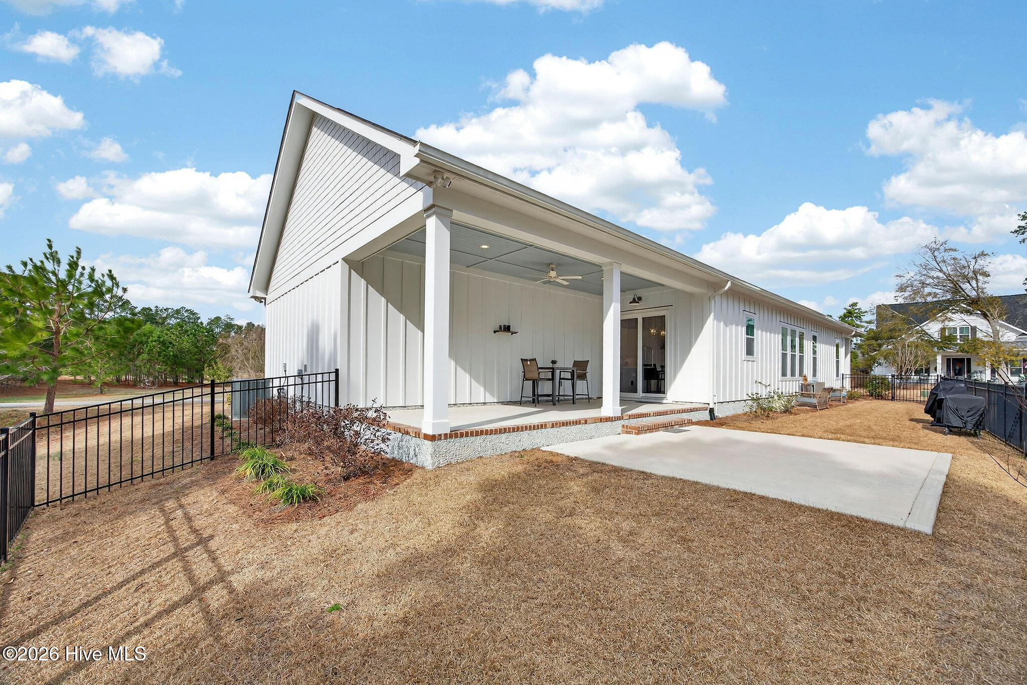 332 Cornubia Drive
