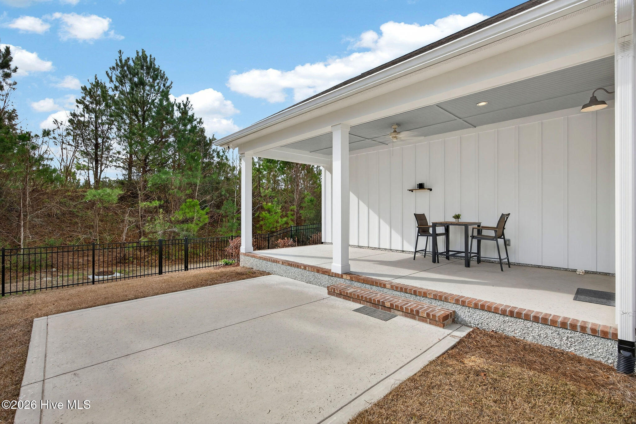 332 Cornubia Drive