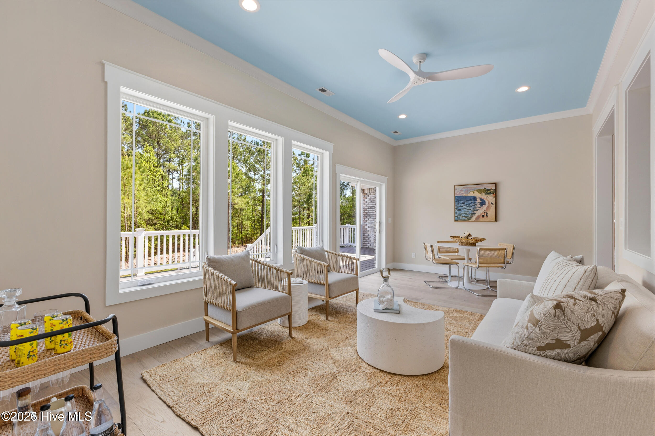 406 Compass Point