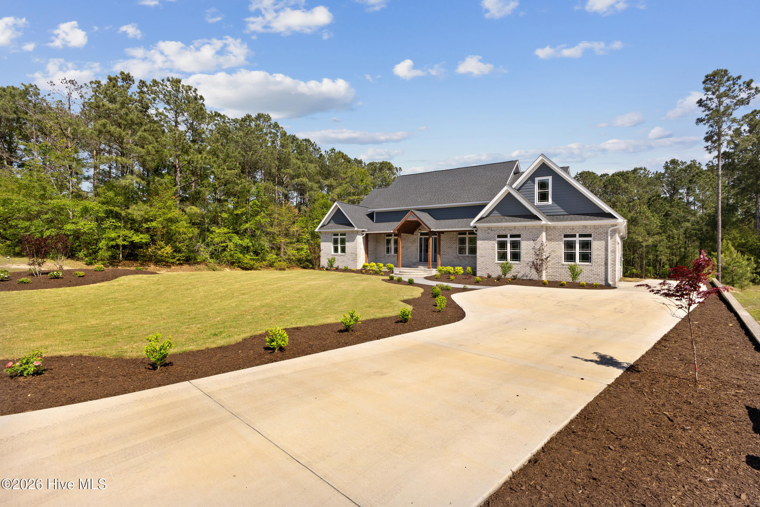 406 Compass Point
