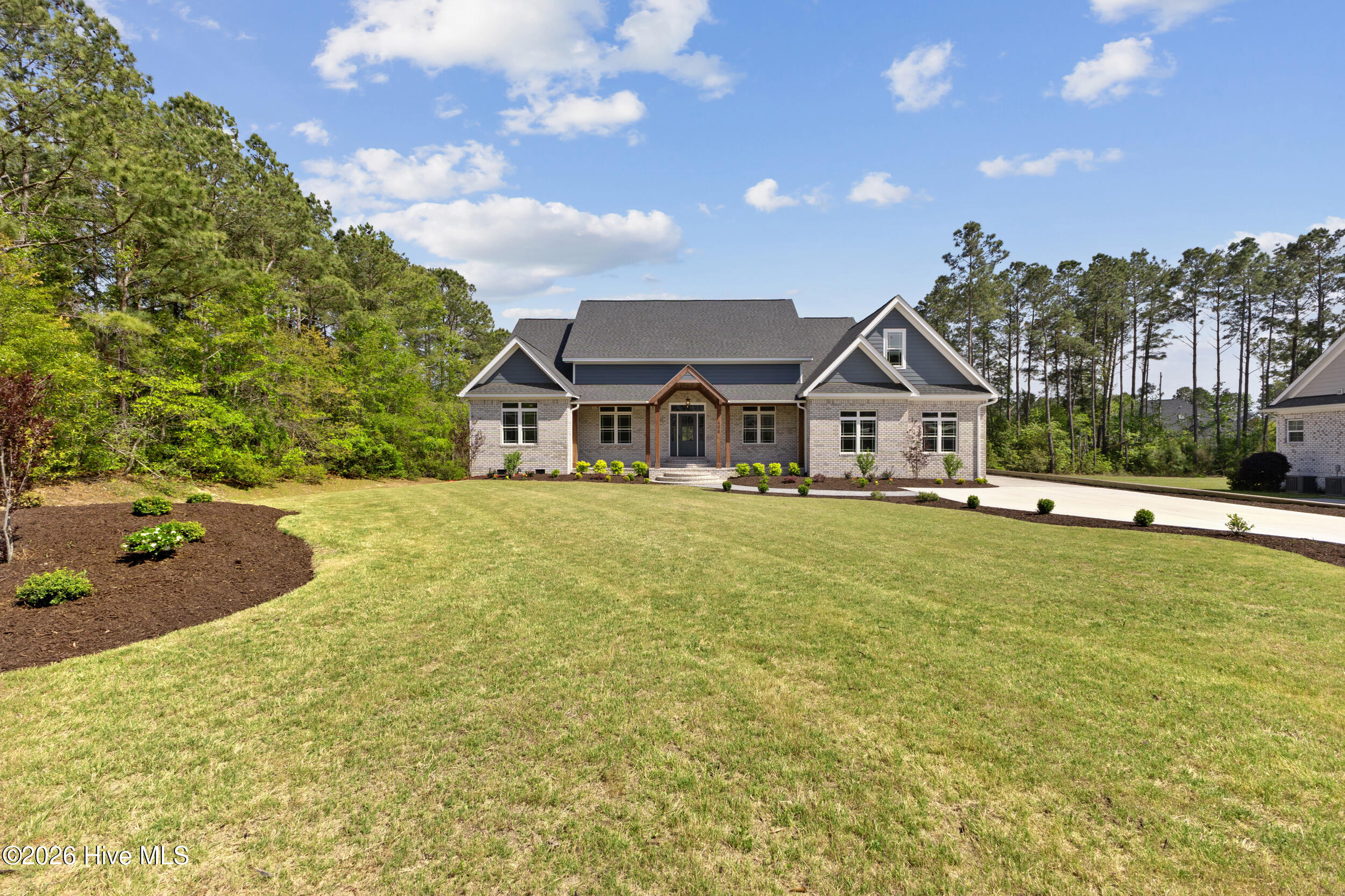406 Compass Point