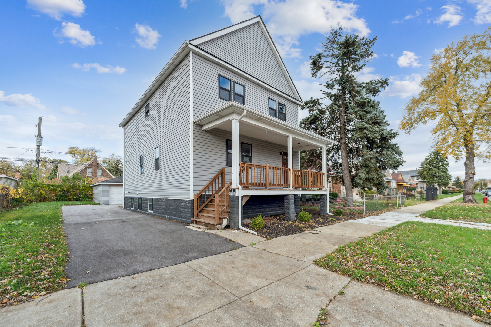 9618 S Loomis Street