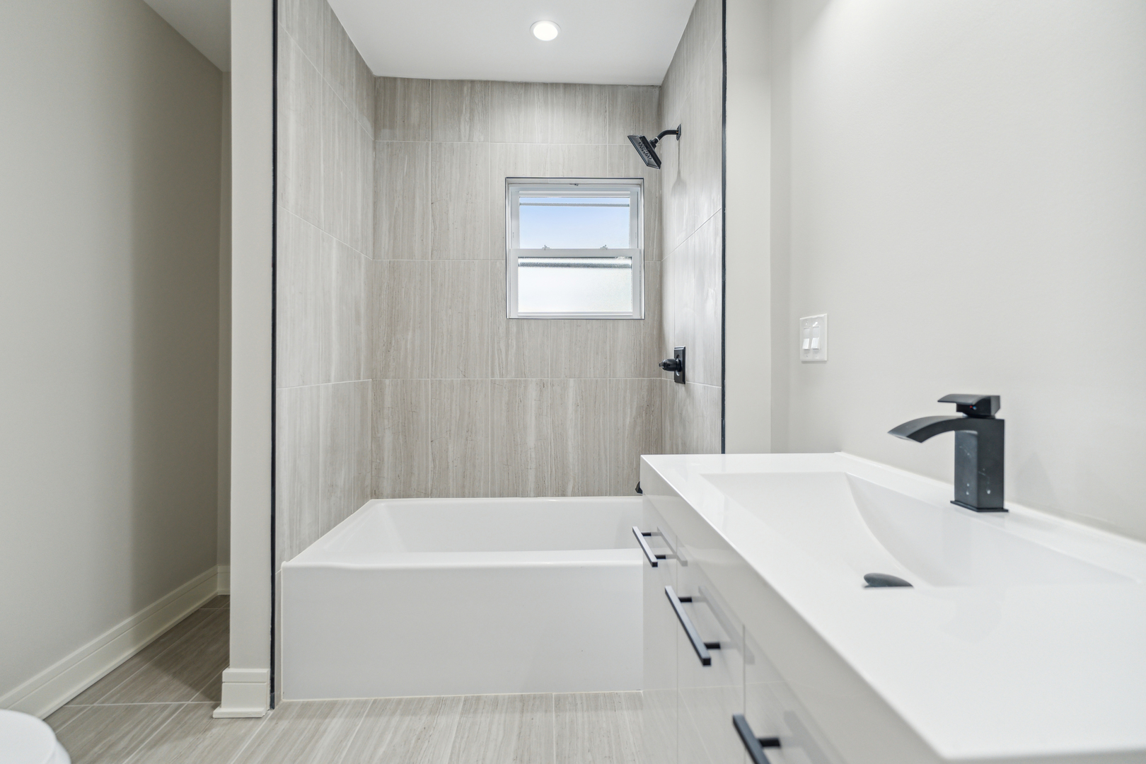 9618 S Loomis Street