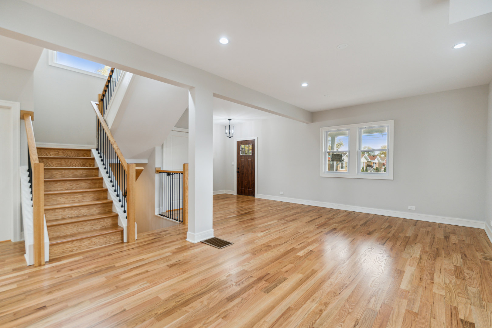 9618 S Loomis Street