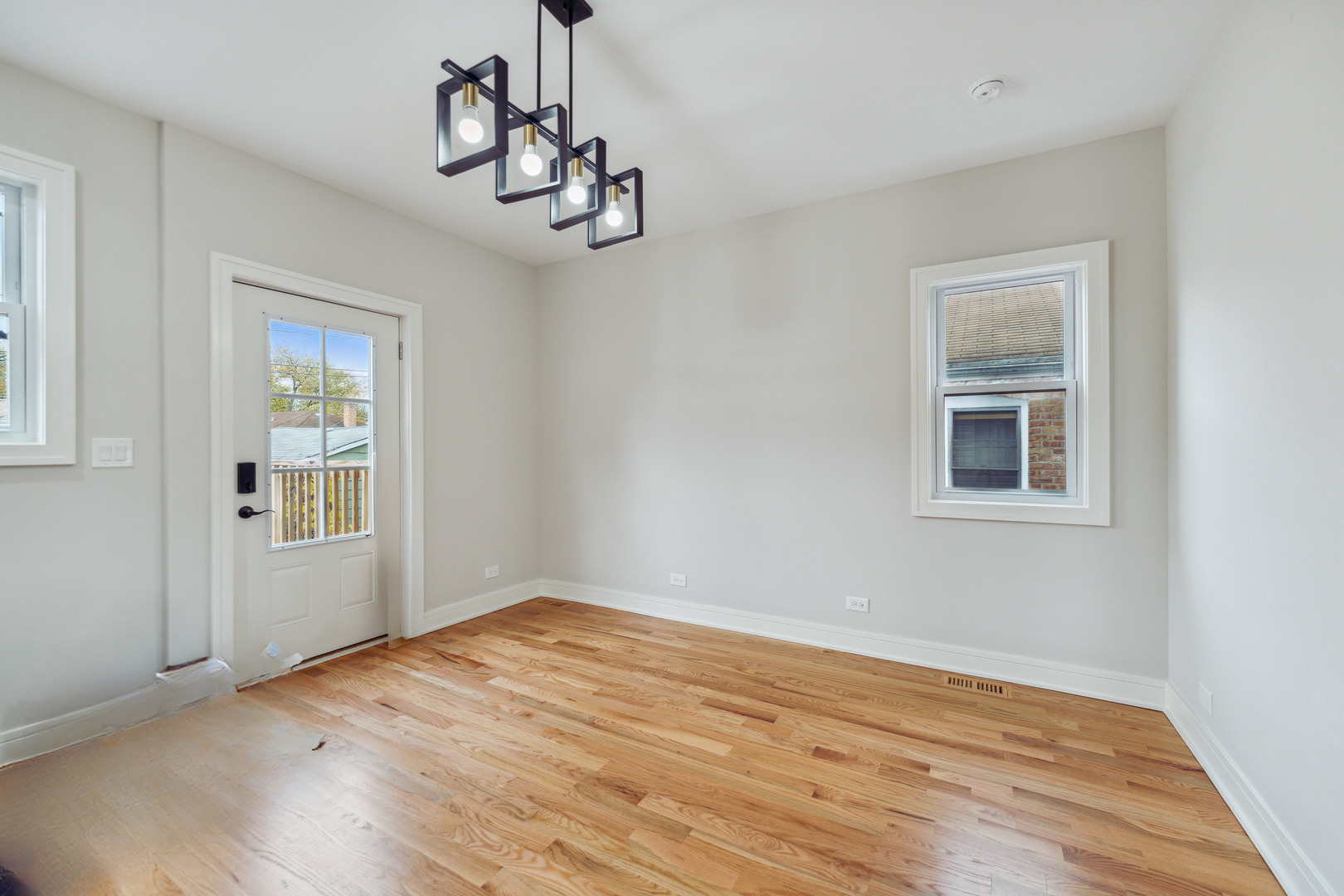 9618 S Loomis Street