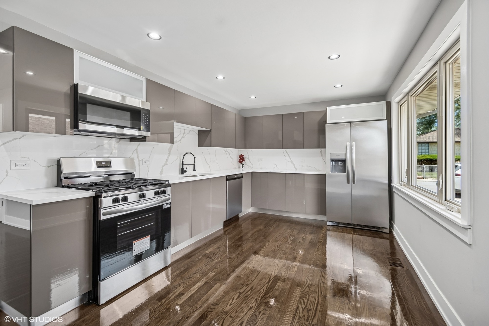 12830 S Carpenter Street S