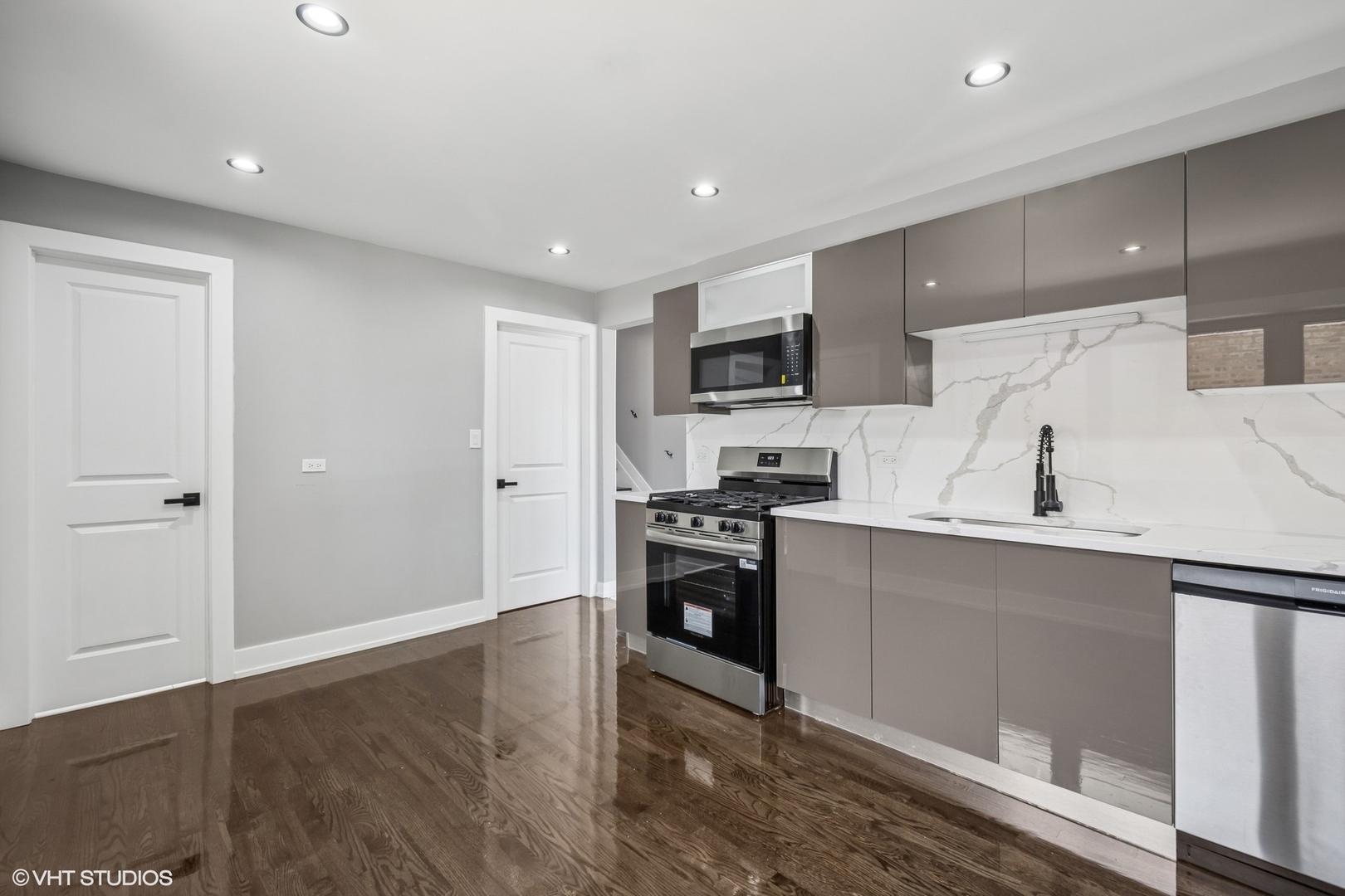 12830 S Carpenter Street S