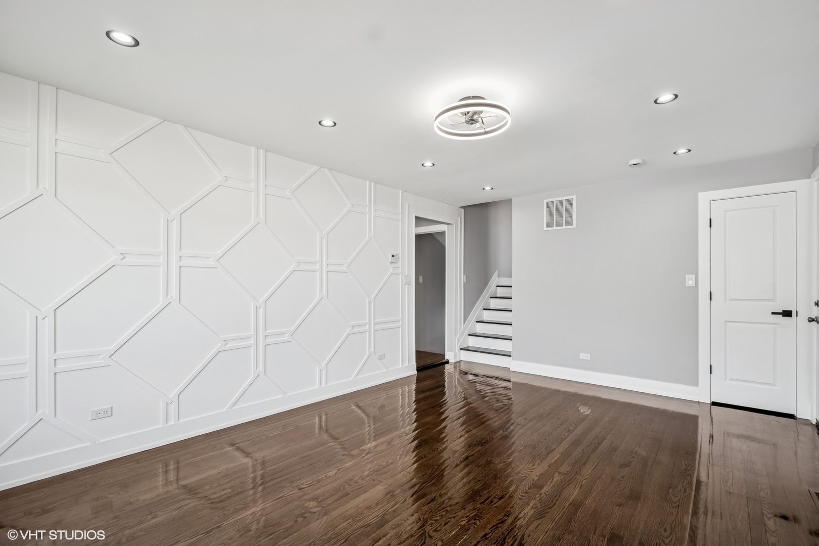 12830 S Carpenter Street S