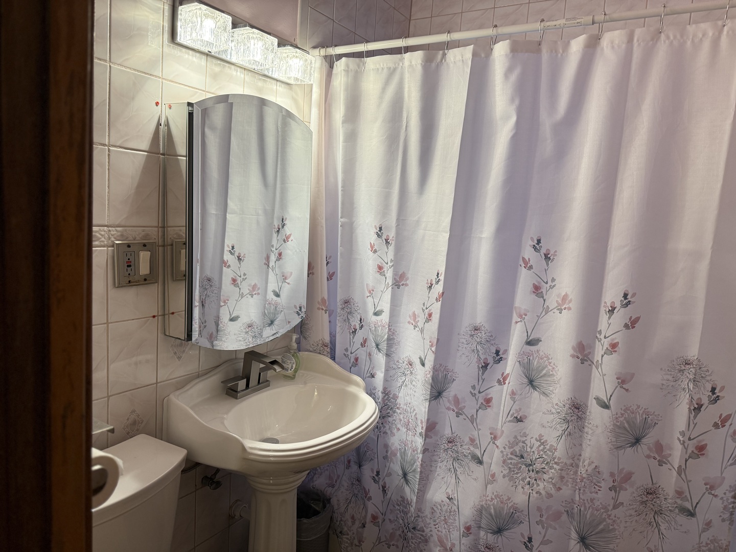 6226 S Francisco Avenue