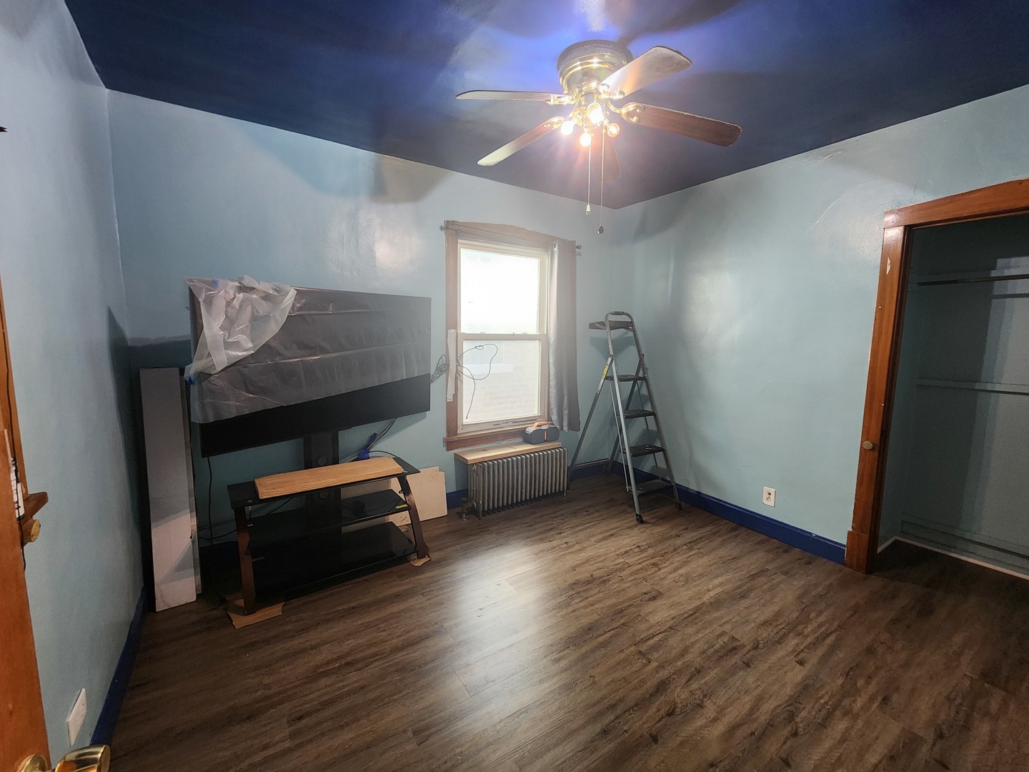 6226 S Francisco Avenue