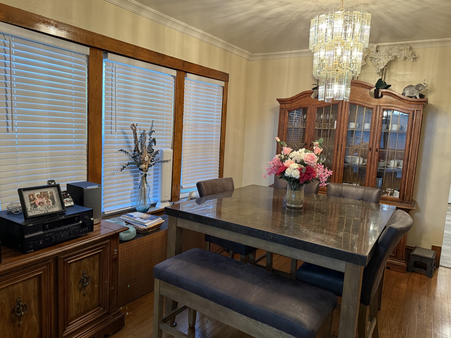 6226 S Francisco Avenue