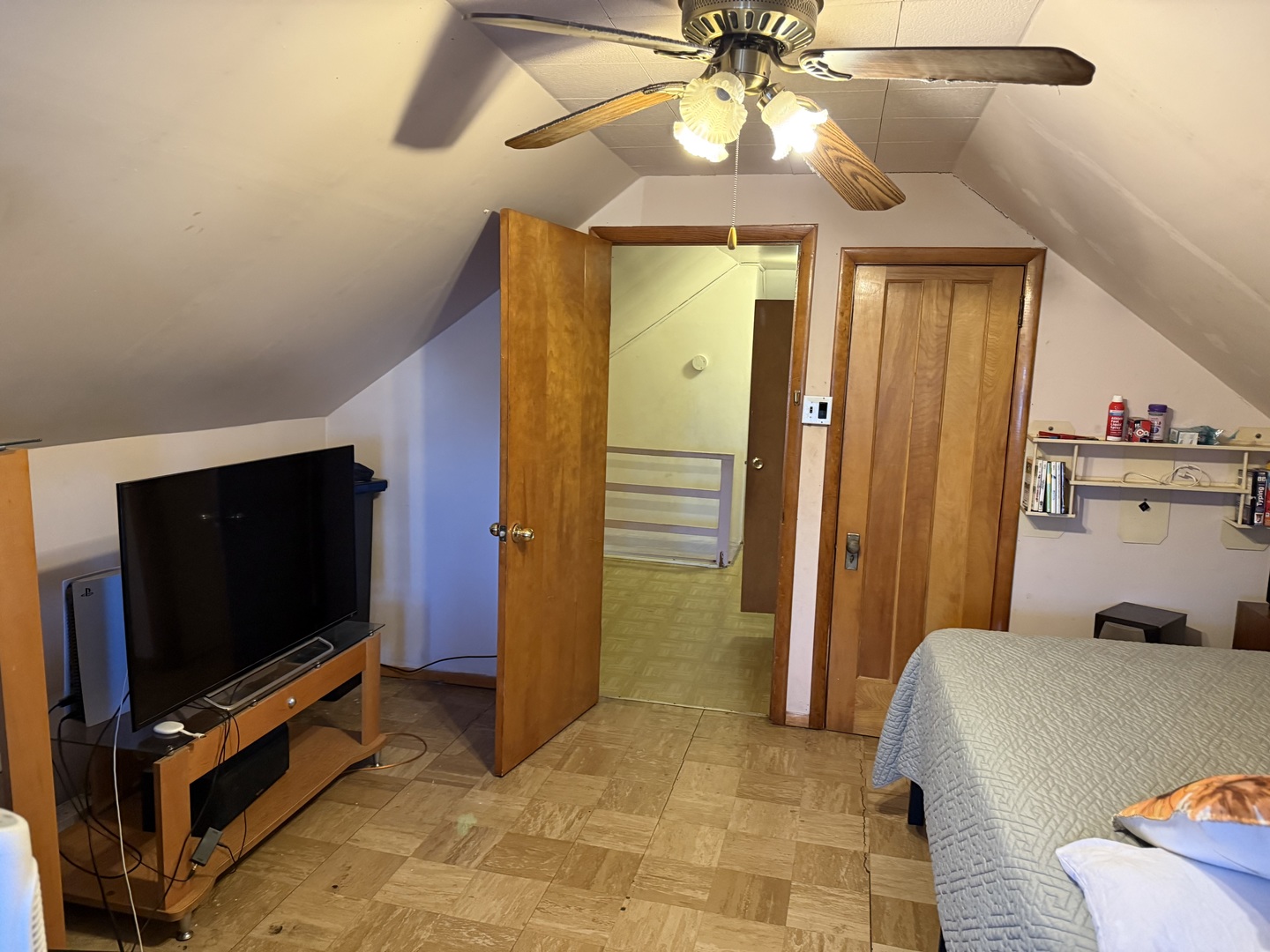 6226 S Francisco Avenue