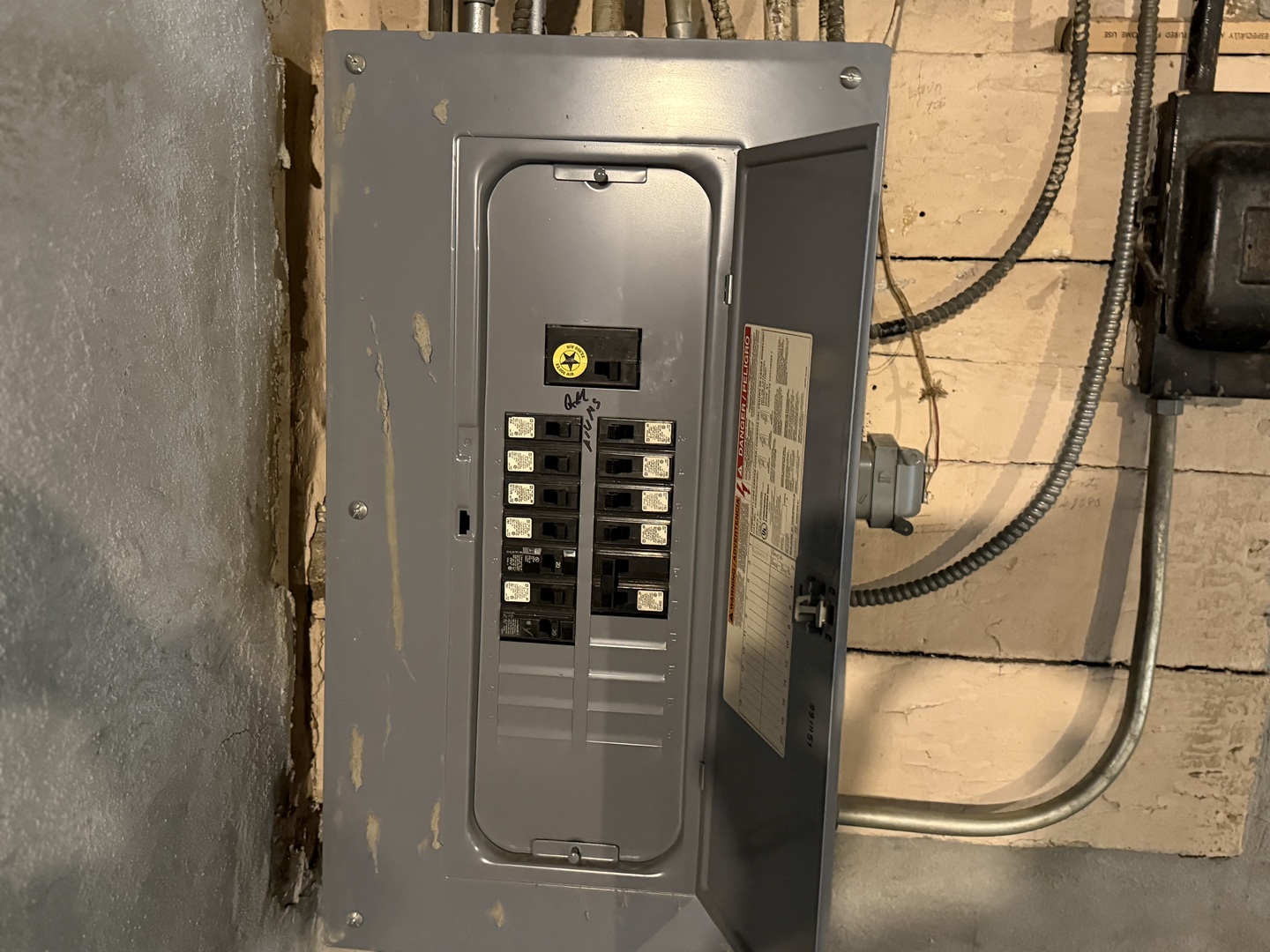 6226 S Francisco Avenue