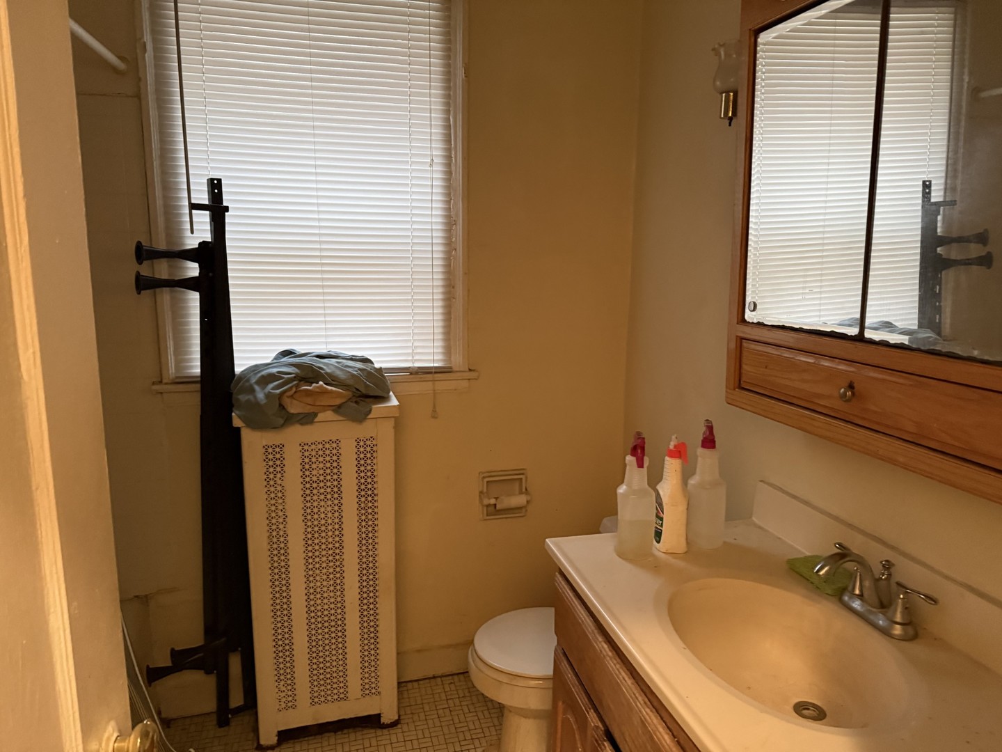 7653 S Yates Boulevard