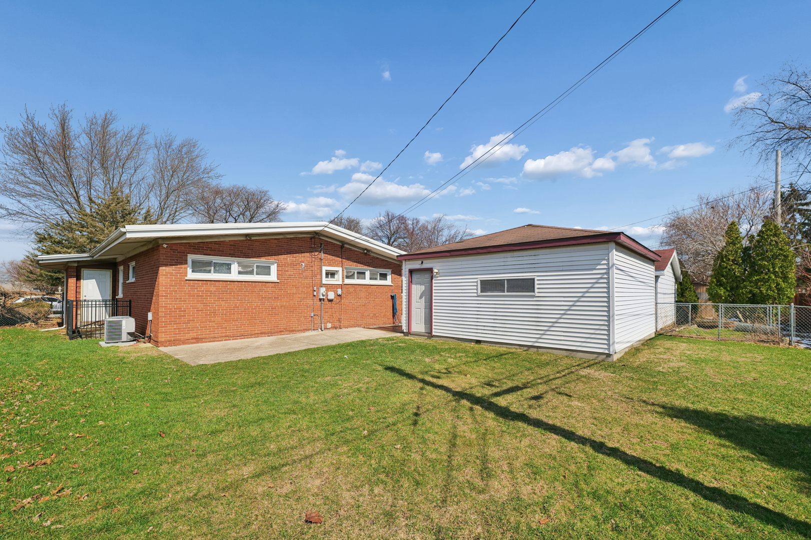 4437 W 100th Street