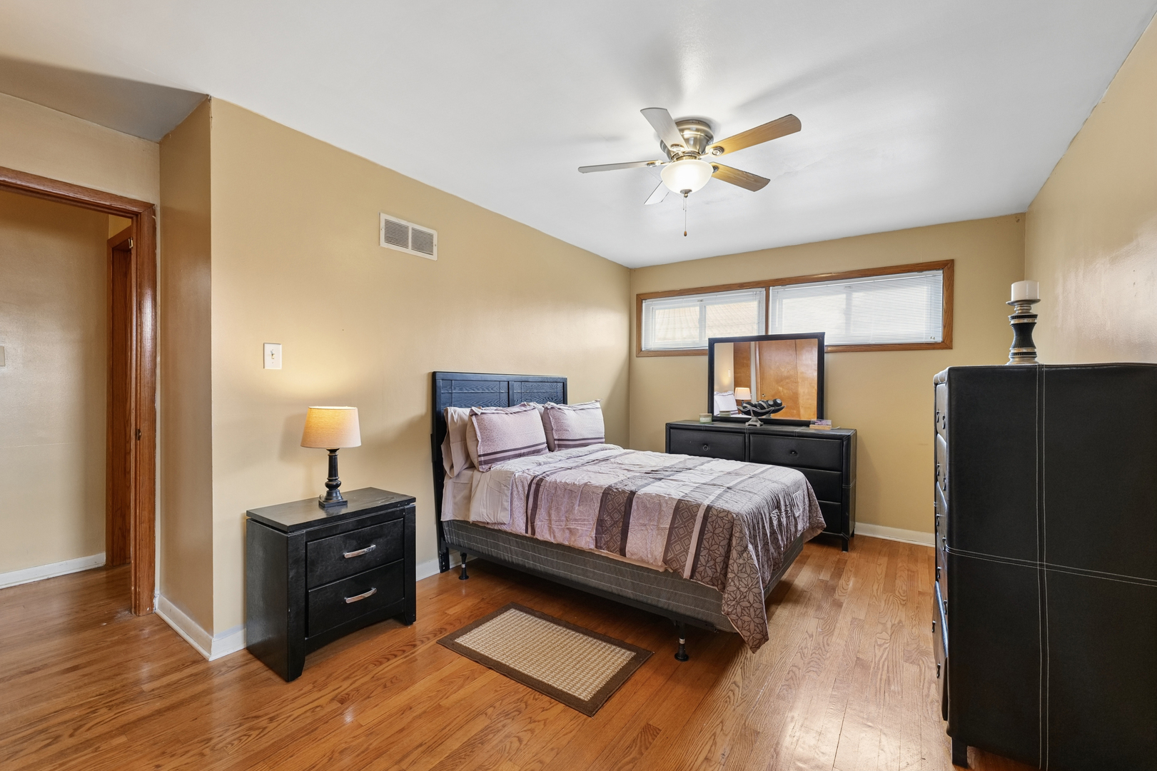 4437 W 100th Street