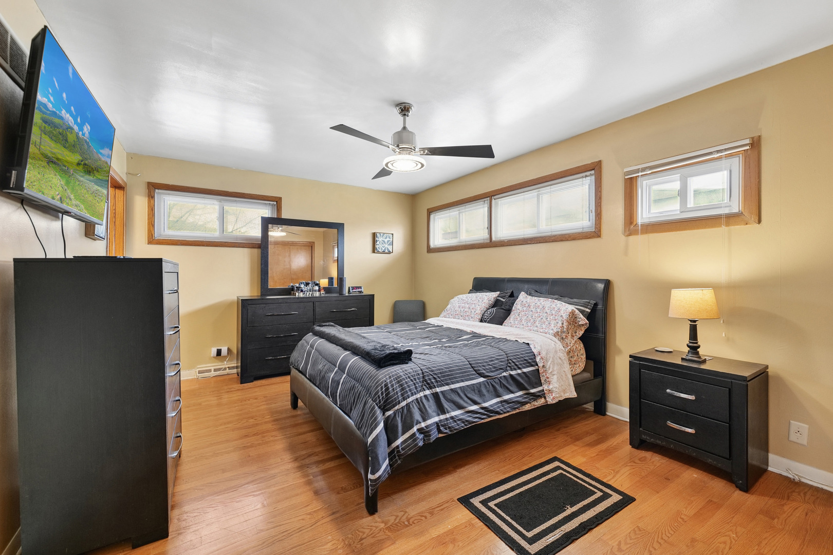 4437 W 100th Street