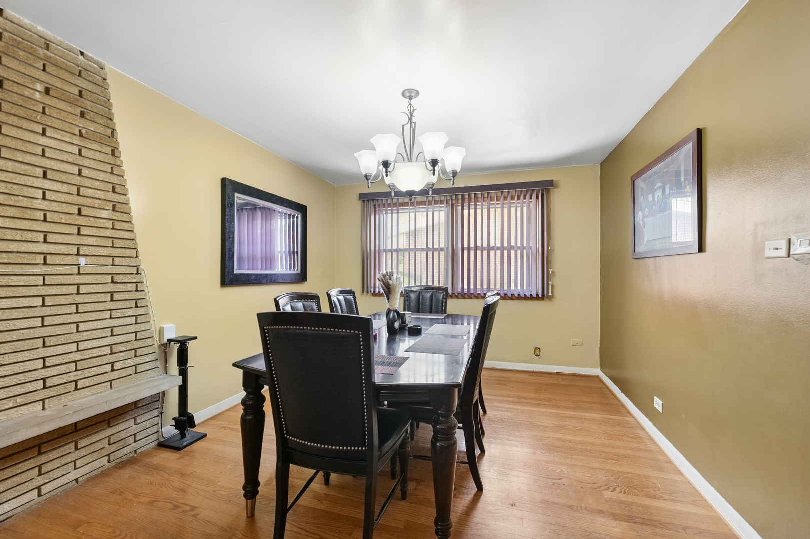 4437 W 100th Street