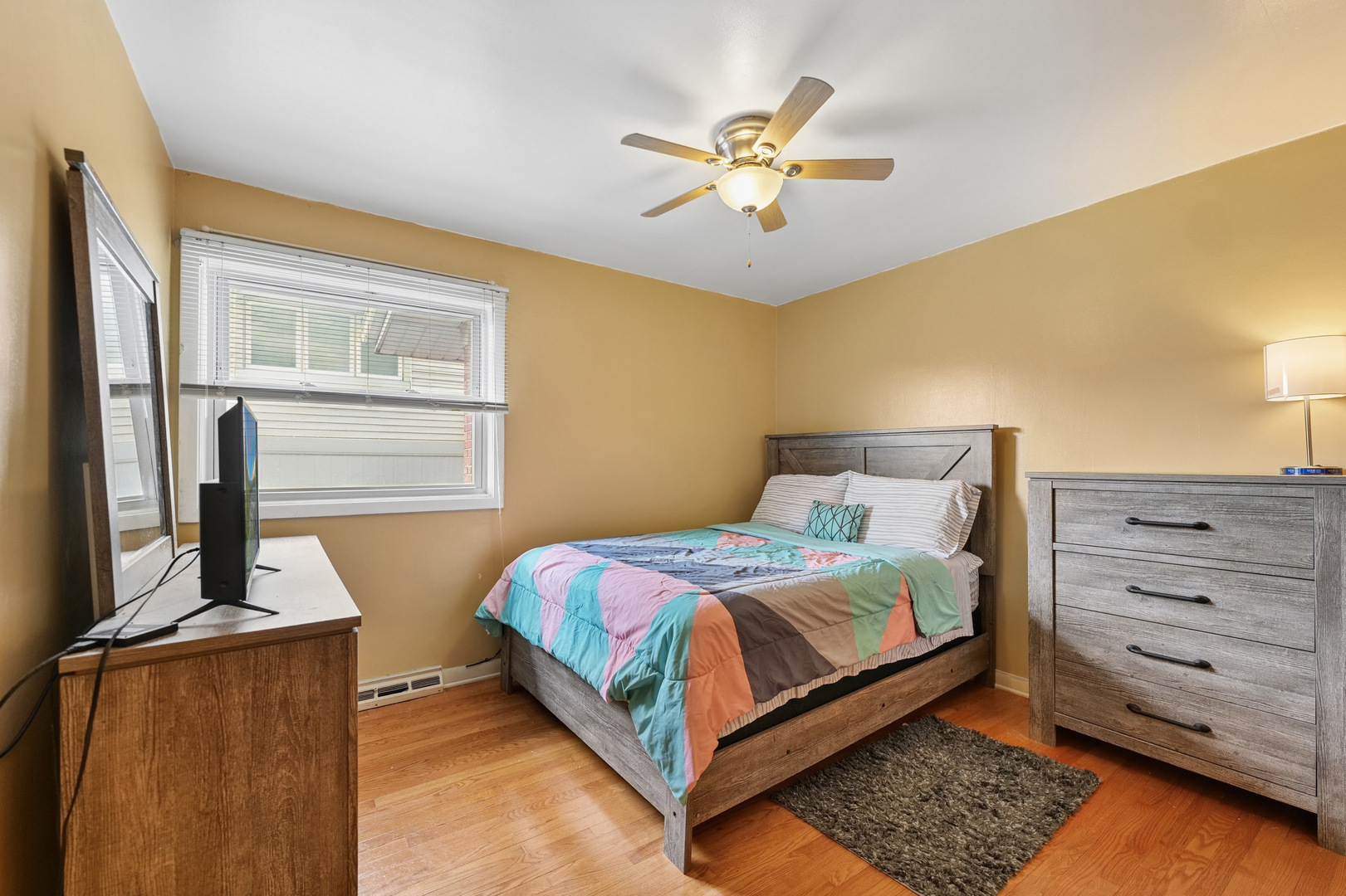 4437 W 100th Street