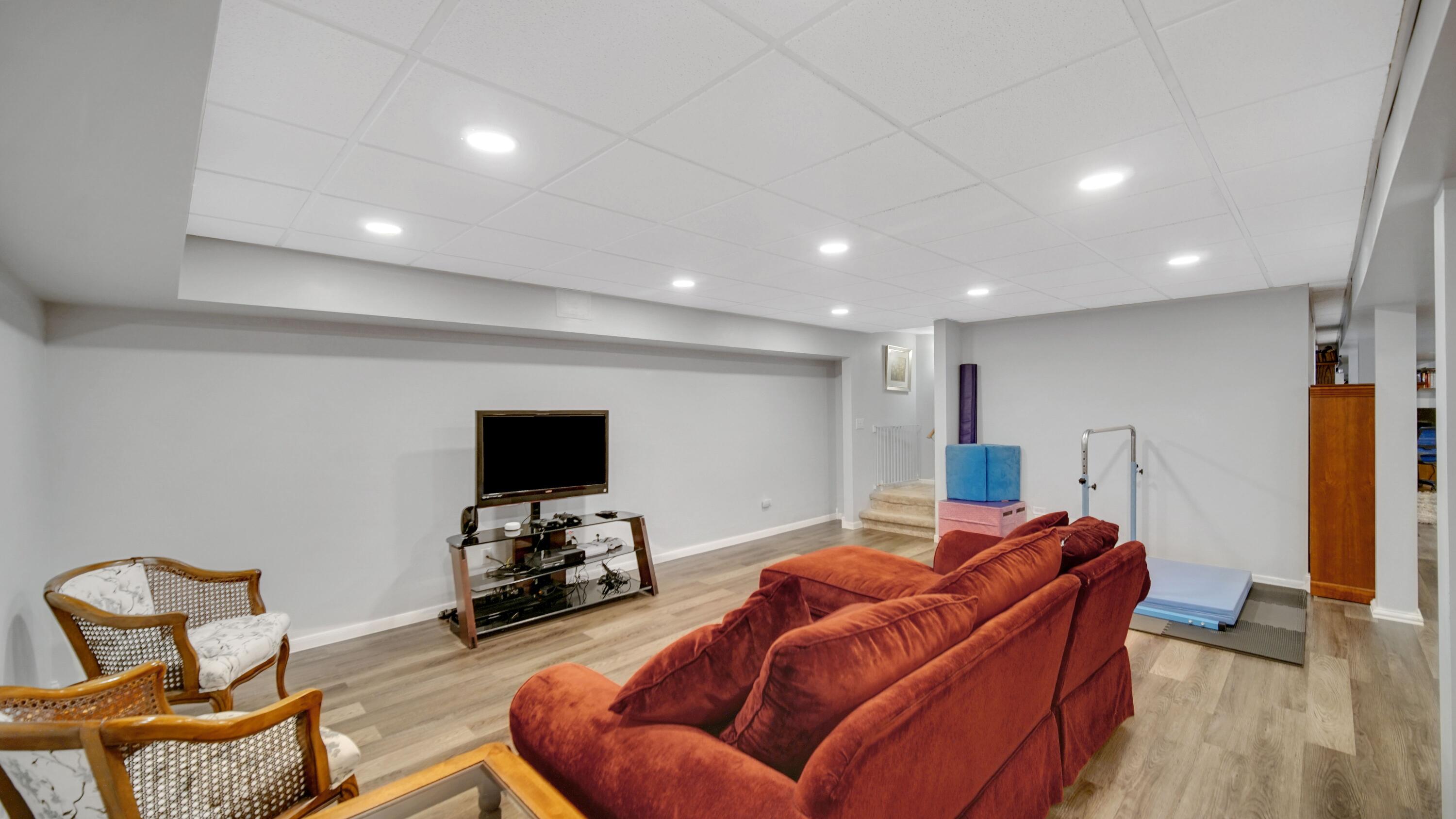 9160 Schillton Drive