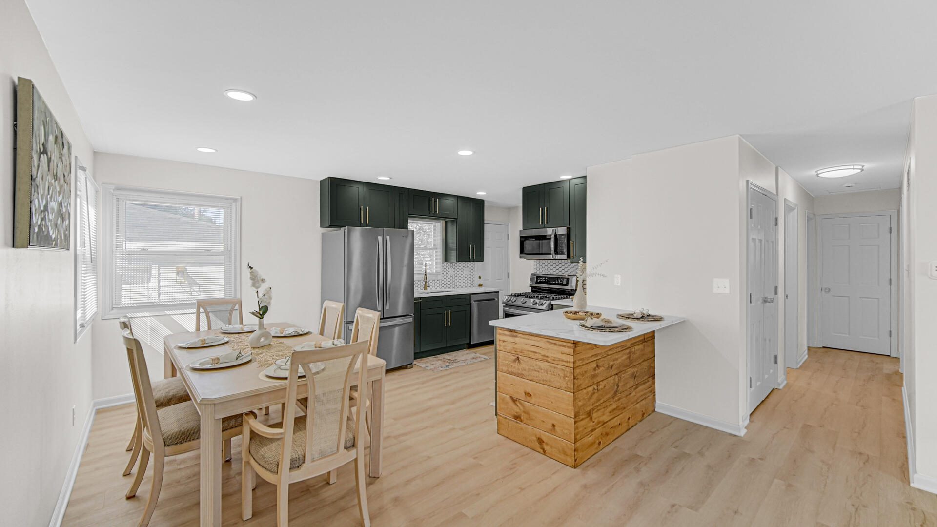 4440 E 13th Place