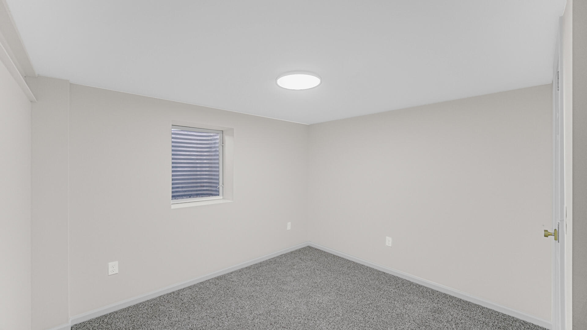 4440 E 13th Place