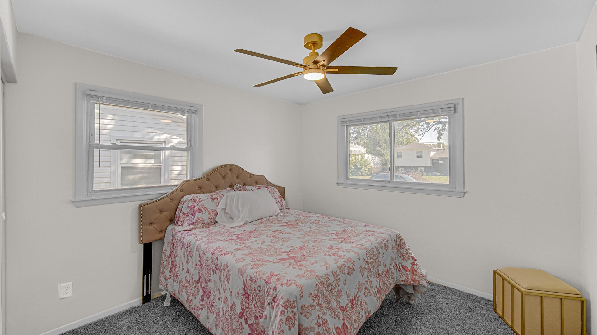 4440 E 13th Place
