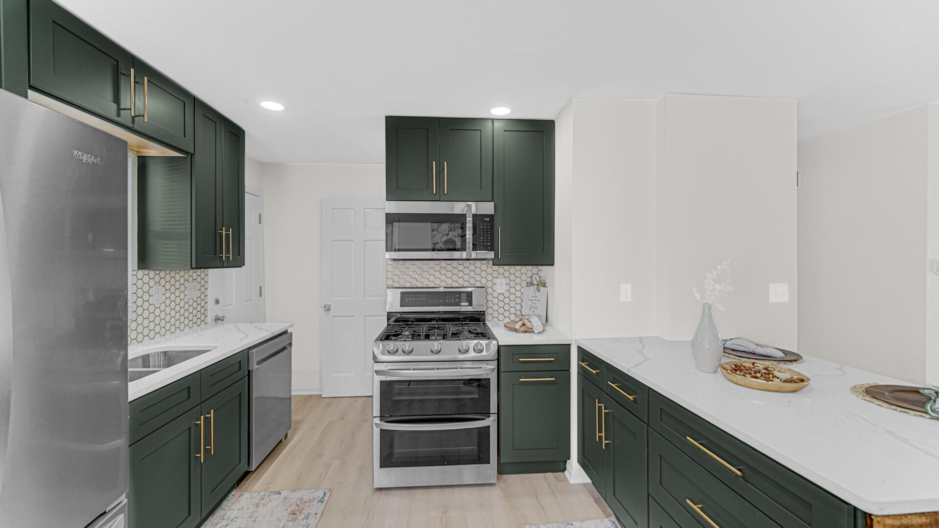 4440 E 13th Place