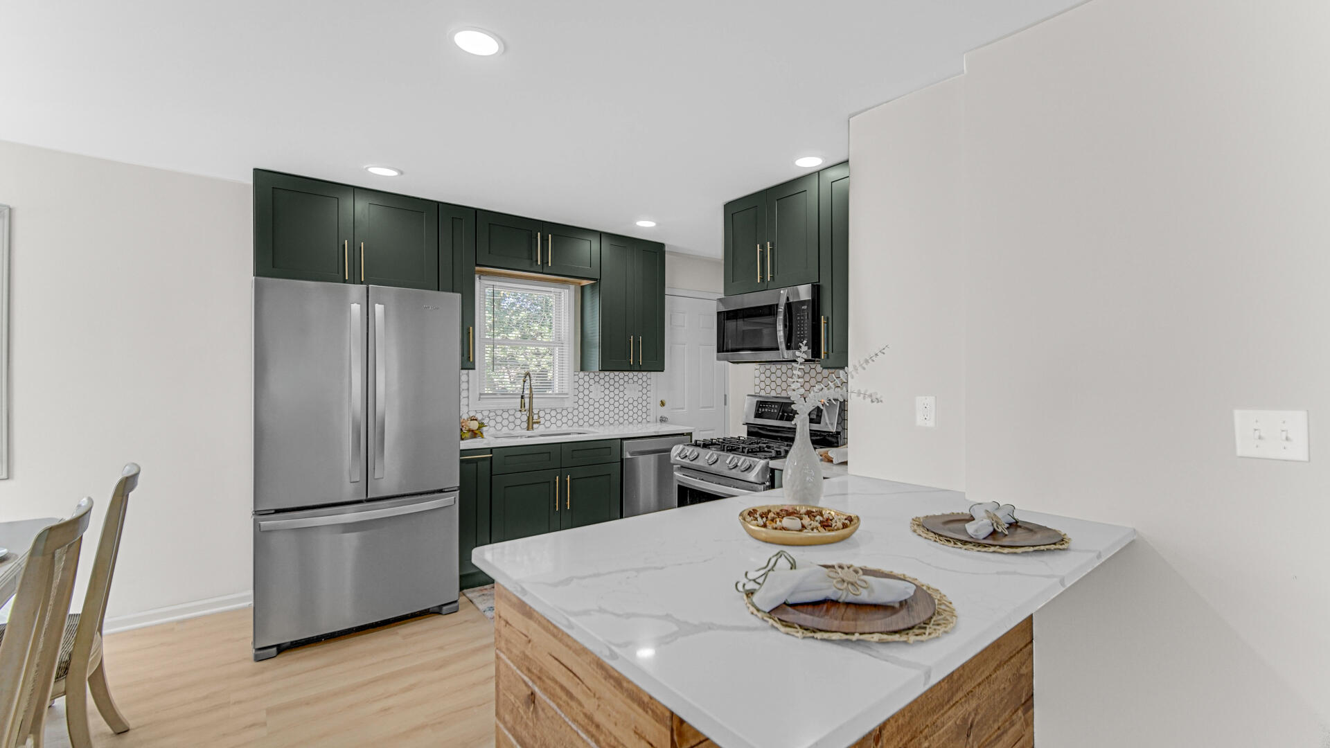4440 E 13th Place