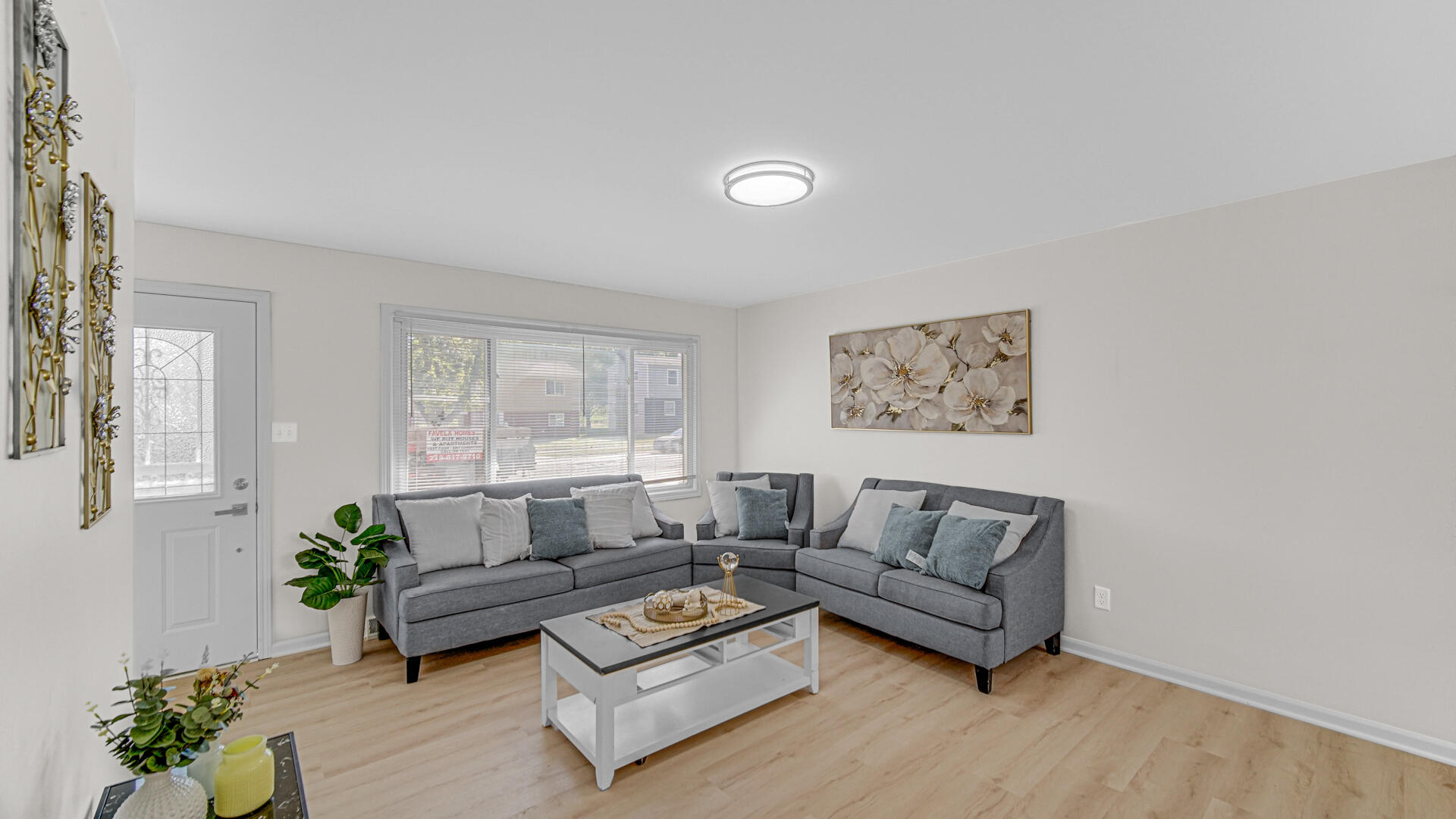 4440 E 13th Place