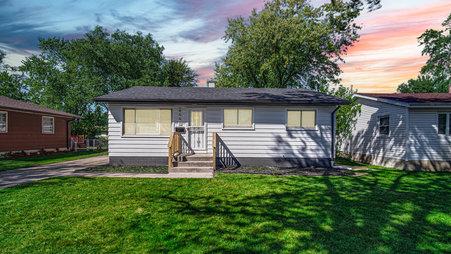 4440 E 13th Place