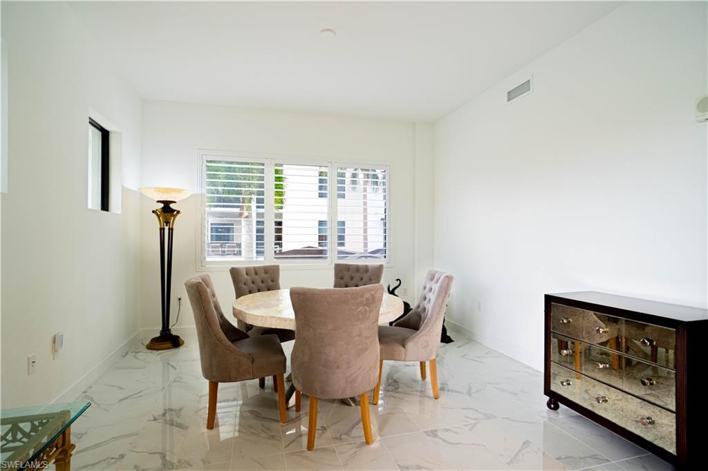1125 Central AVE 279