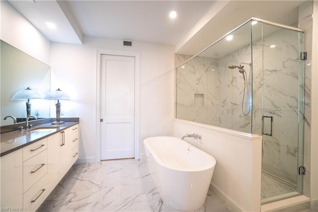 1125 Central AVE 279