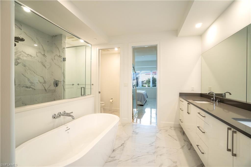 1125 Central AVE 279