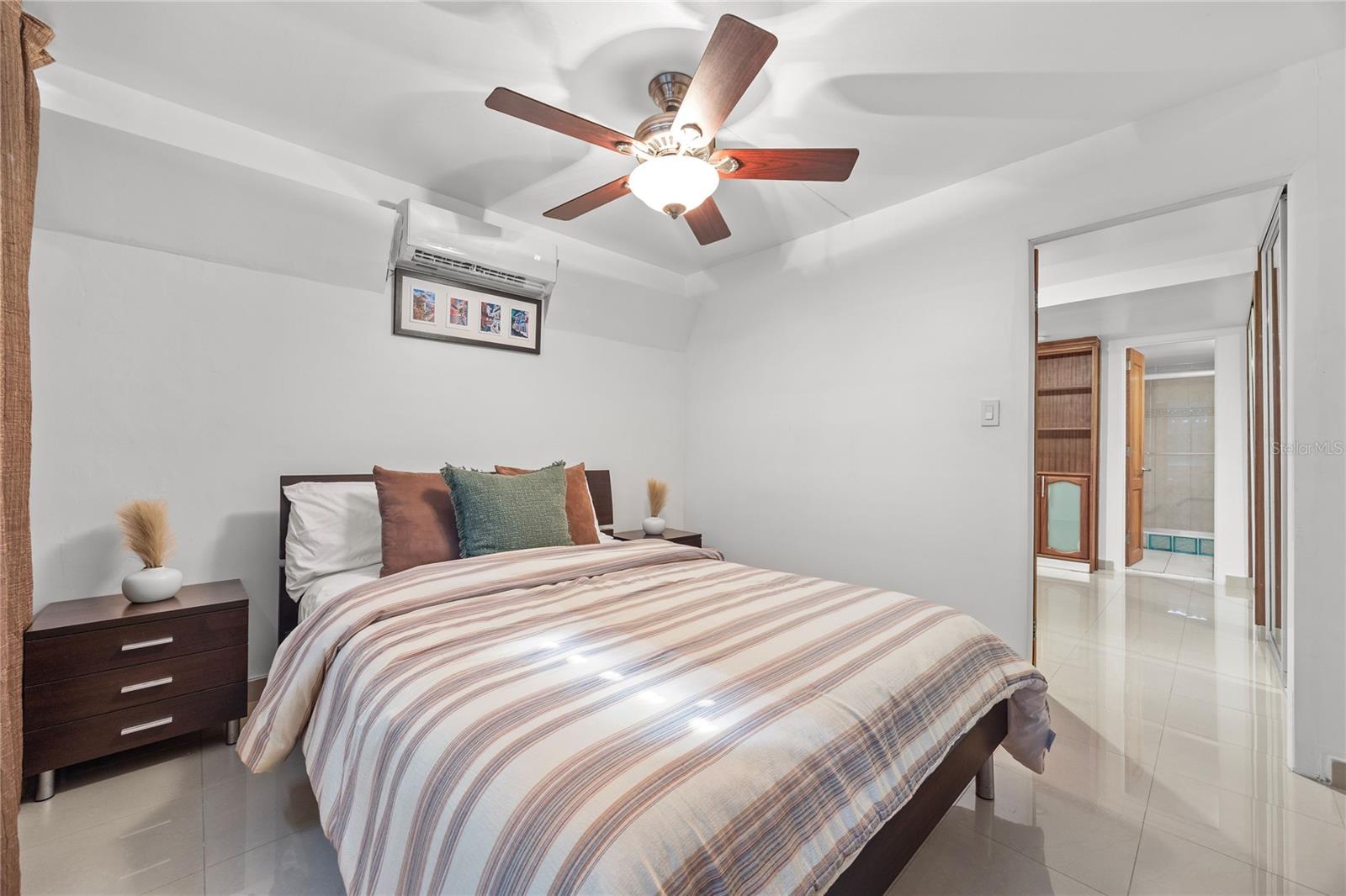 14 CALLE MARSEILLES #3D